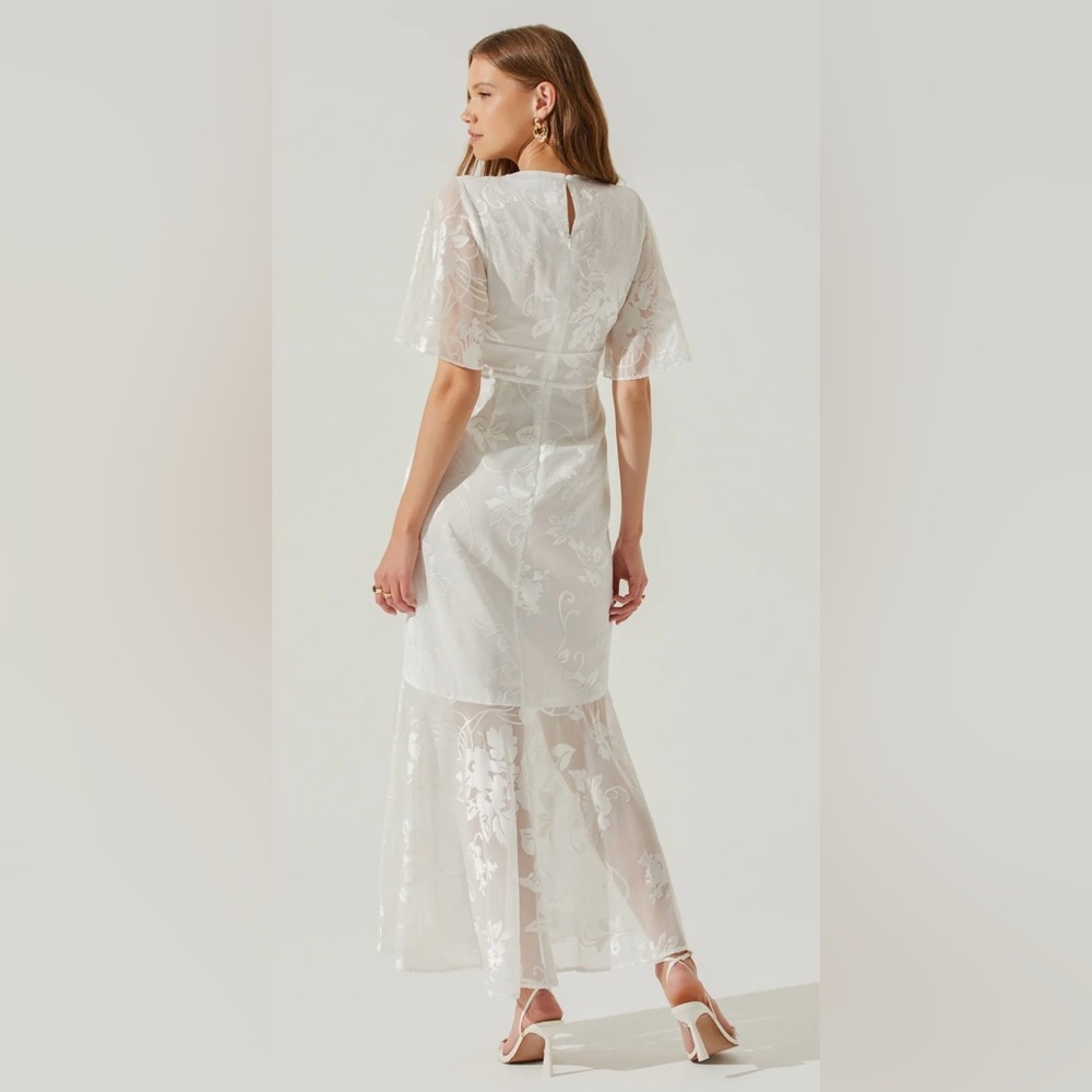 ASTR the Label Jasmine Floral midi dress - Picture 4 of 9